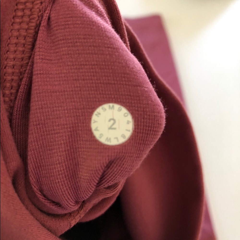 💢SOLD💢Align Pant, Misty Merlot 25” - Picture 4 of 8